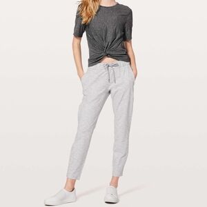 NWOT Lululemon Athletica On the Fly Pant Gray Women's 8